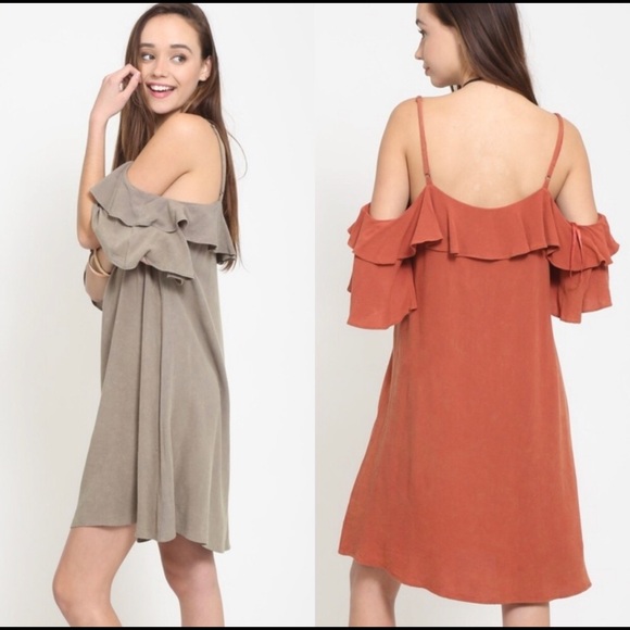 Olive linen blend dress. - Picture 5 of 5